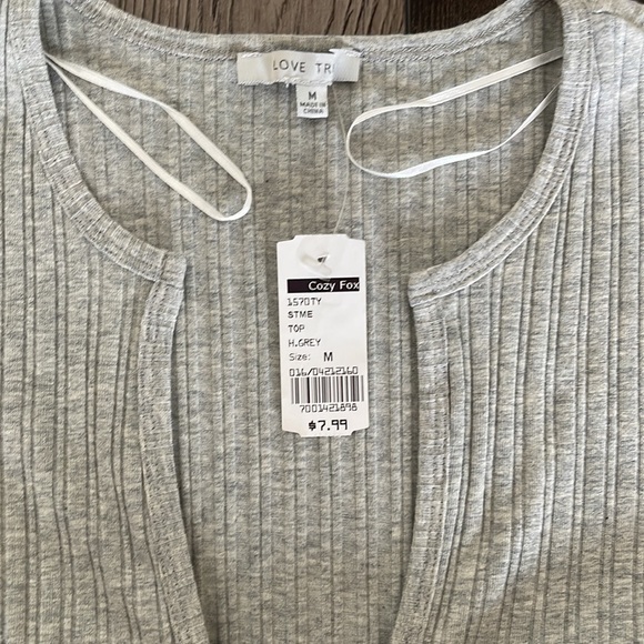 Cozy Fox brand new gray crop top - Picture 2 of 5